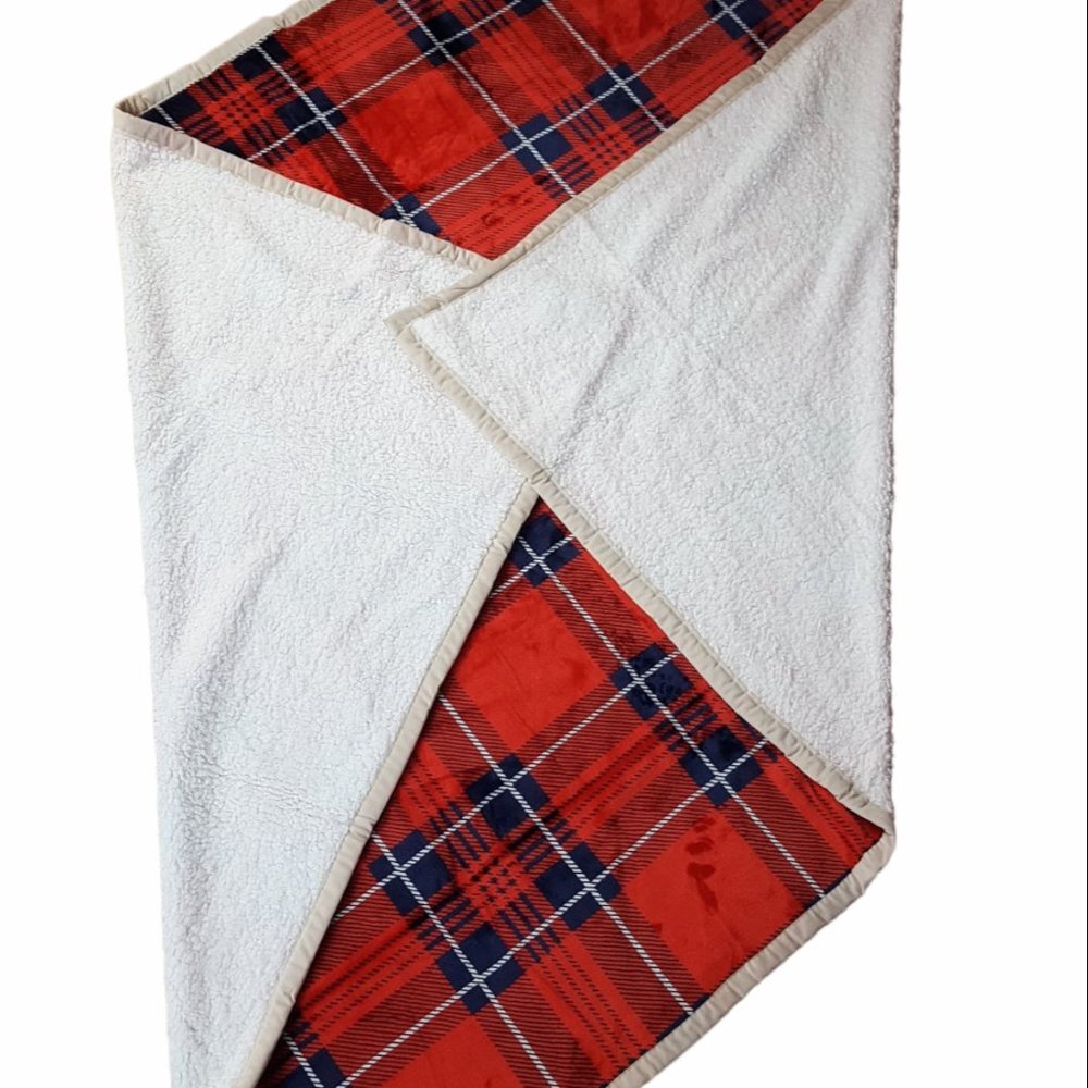 Blanket red white multi-purpose warm lining blanket couch bed, armchair - Picture 2 of 9